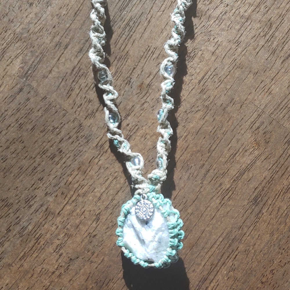 New✨Moonstone Necklace